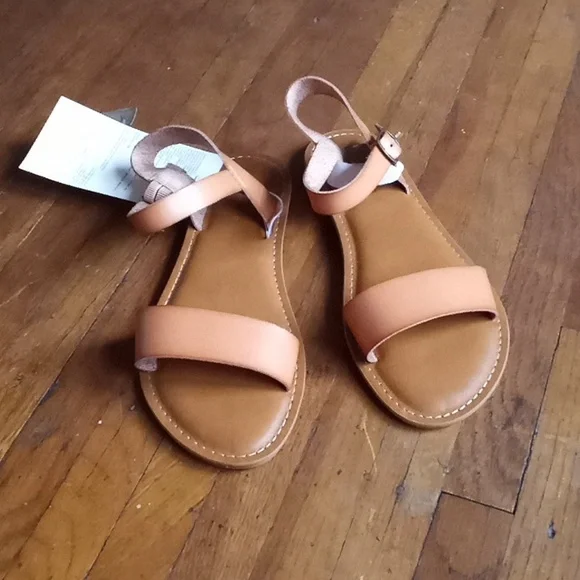 Camel Summer Sandles - Picture 3 of 6